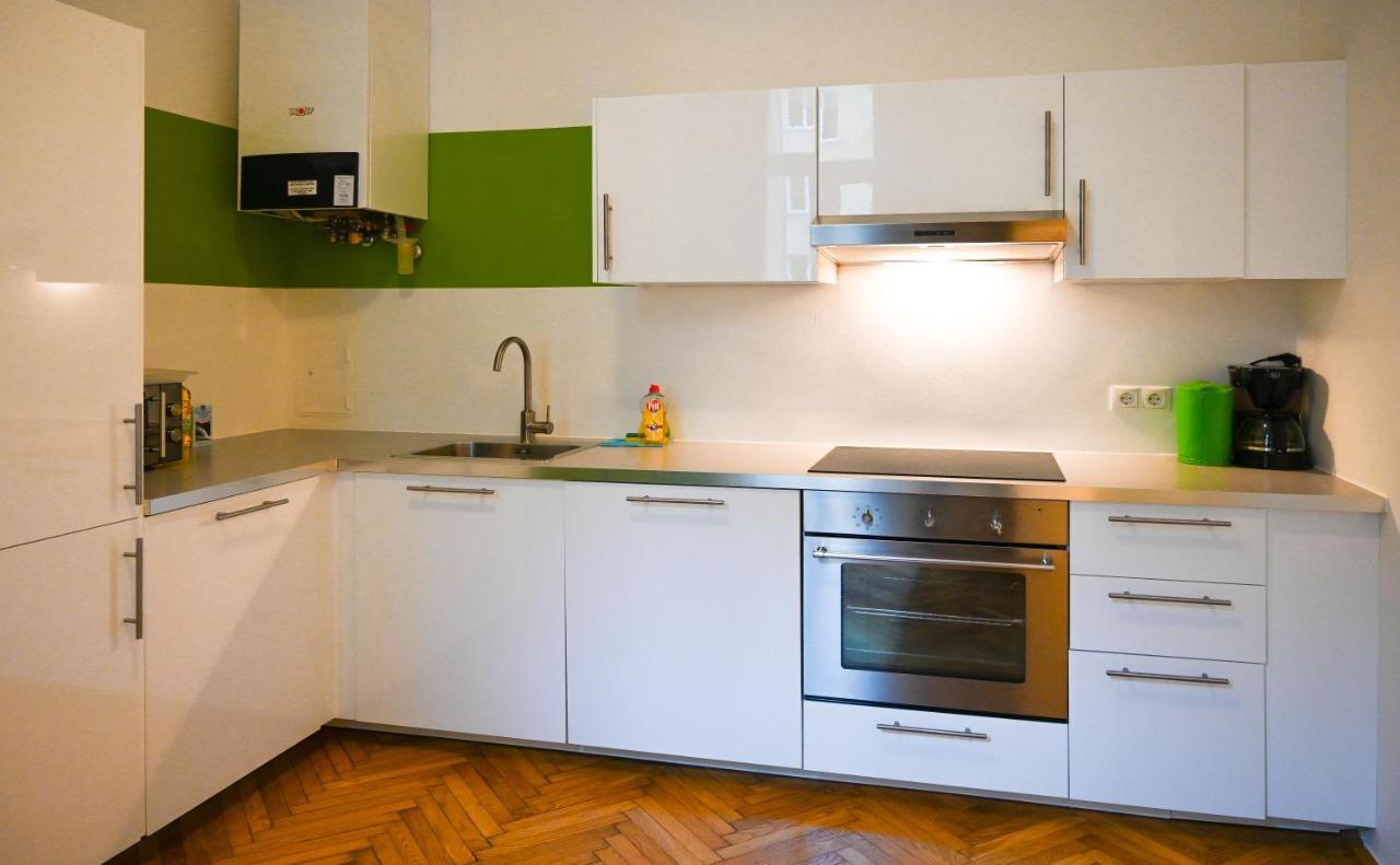 Backpacker Apartment City Center ウィーン エクステリア 写真